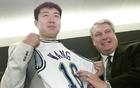 24年前王治郅NBA首秀，得6分3板。
