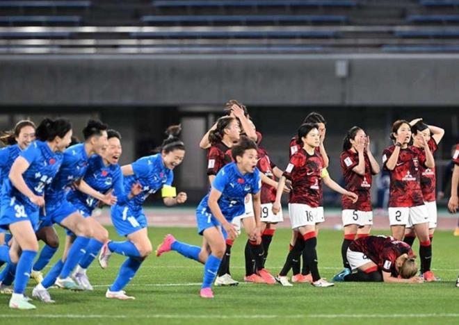 武漢女足2-23射門晉級(jí)亞冠四強(qiáng)，門將119分鐘撲救兩球！