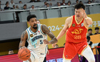 CBA季后賽，廣廈勝青島晉級四強(qiáng)，胡金秋、楊瀚森表現(xiàn)亮眼。