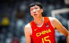 中國男籃集訓(xùn)名單公布，周琦胡明軒領(lǐng)銜，繼偉阿旺落選，晚9點見。