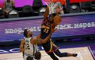他，24歲天才，NBA十年最挫敗。無(wú)球可打。